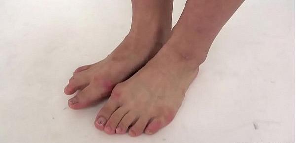  Sole Fetish Girls feet